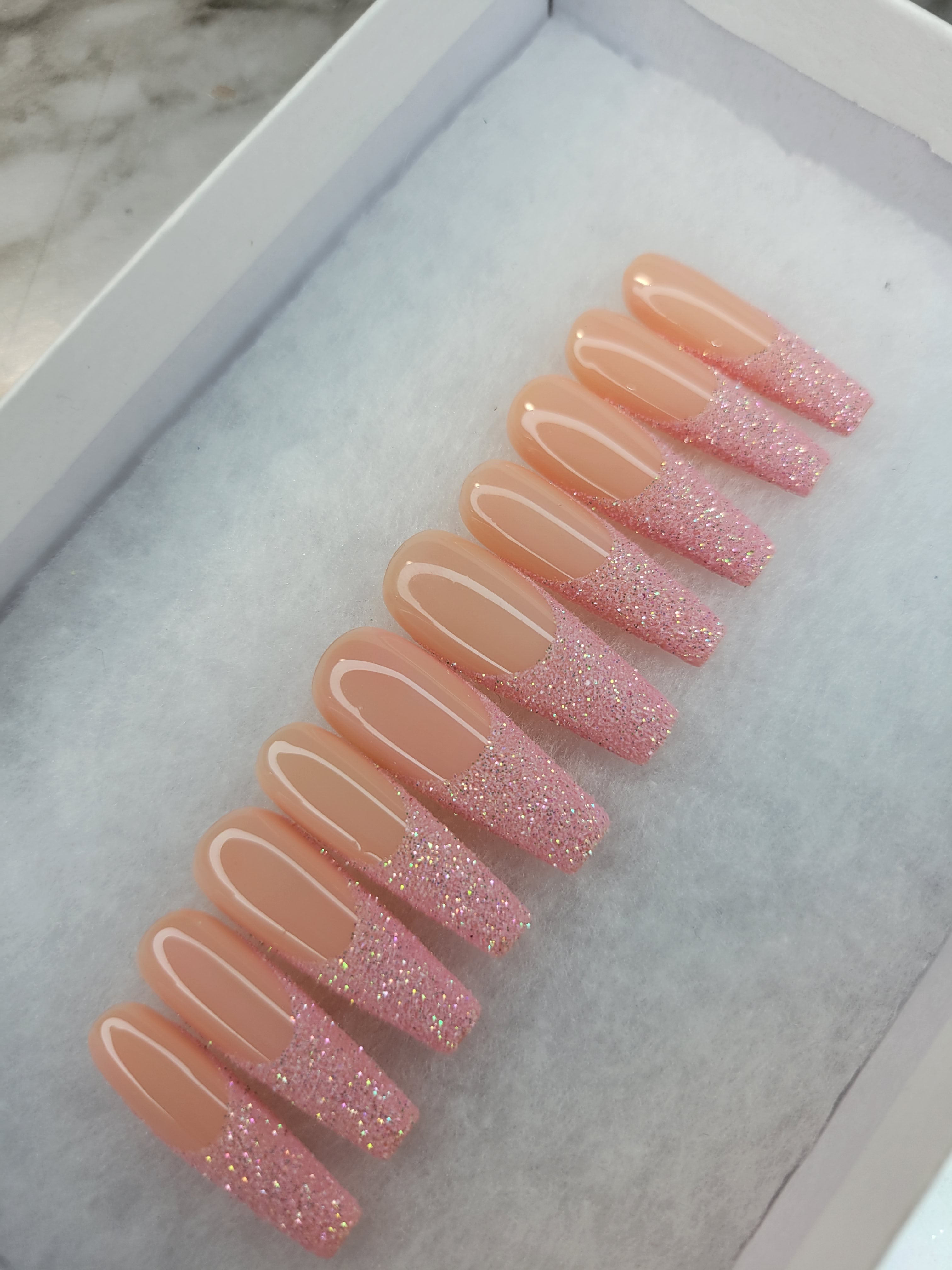 Glitter french tip